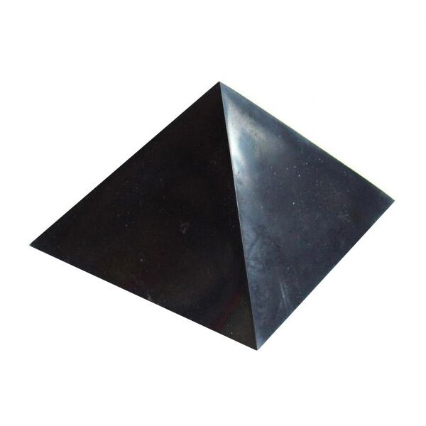 Shungita-piramide